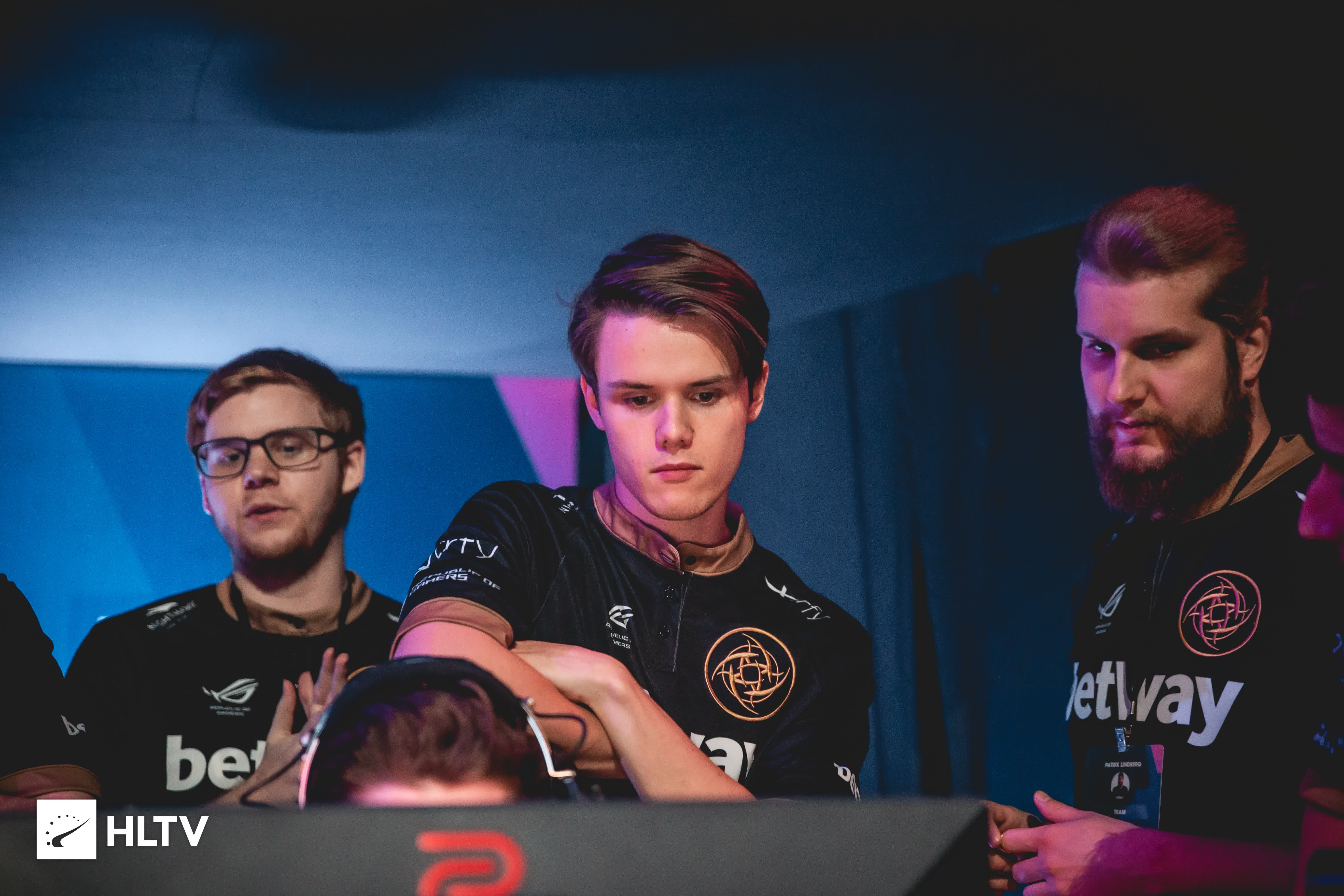 民的参与热 民的参与热